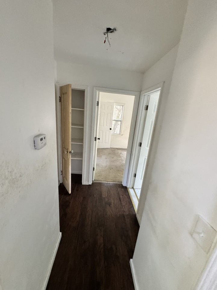 18462 Grandville Ave #1 - Photo 4 of 11