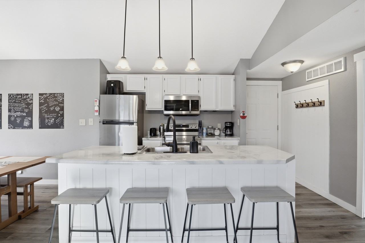 279 Spring Rd #1 - Photo 3 of 10