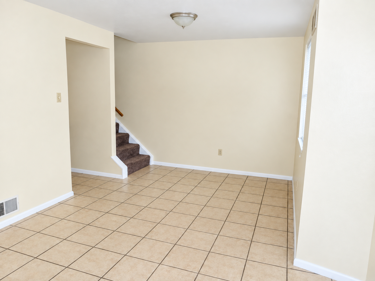 2807 LINCOLN WAYAPT 6 #6 - Photo 4 of 11