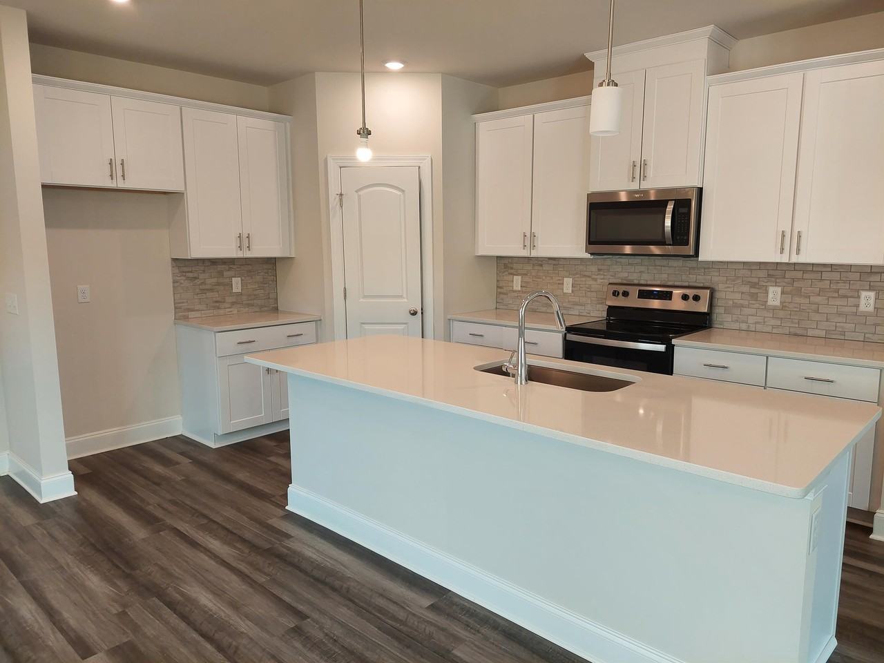 861 Longleaf Ln #1 - Photo 3 of 16