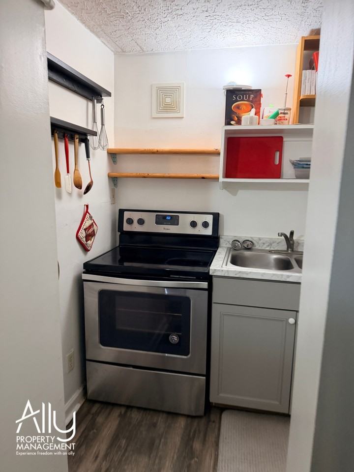 638 Ivy Hill Lane - 7Unit #7 - Photo 2 of 19