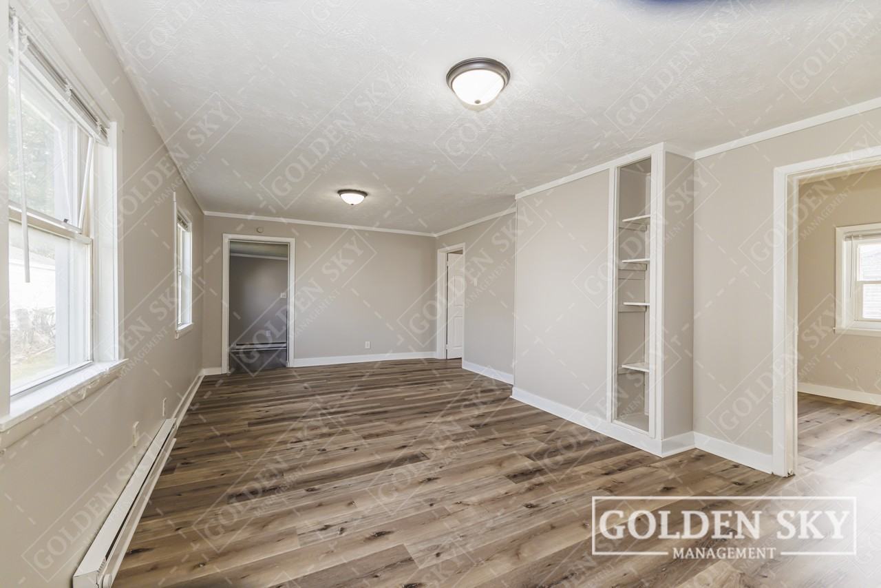 1205 E Memorial Dr #NA - Photo 4 of 10