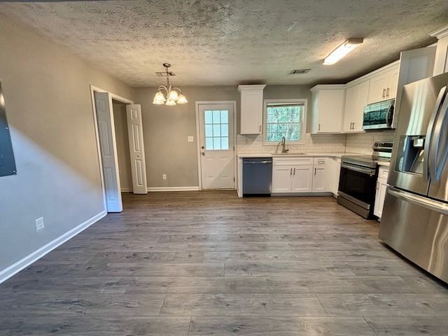 160 Ashmore Dr #1 - Photo 3 of 16