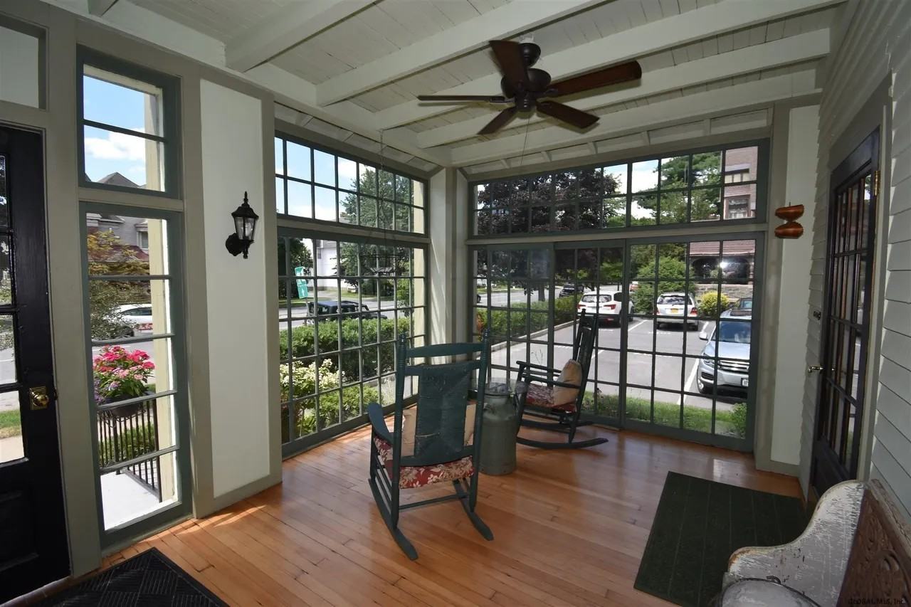125 Union Ave #1 - Photo 4 of 12
