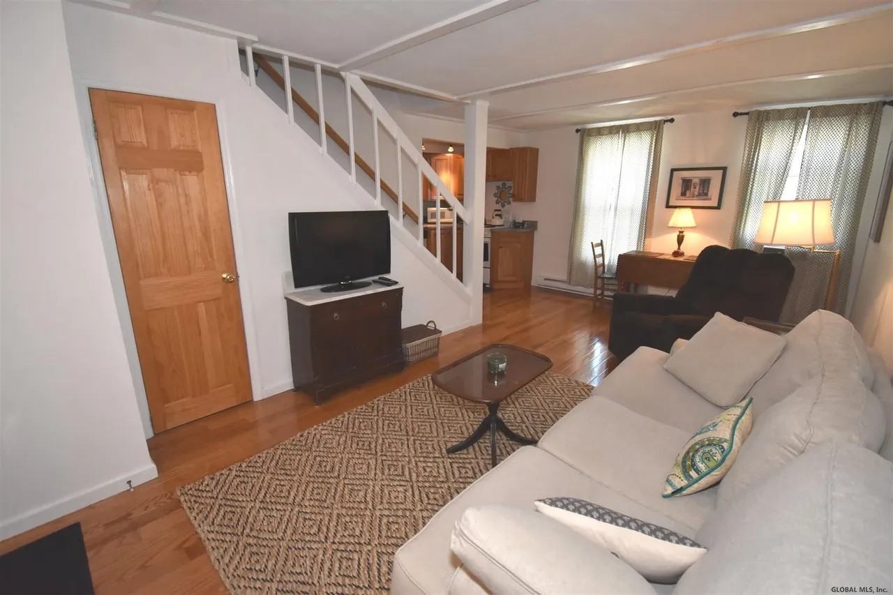 125 Union Ave #1 - Photo 5 of 12