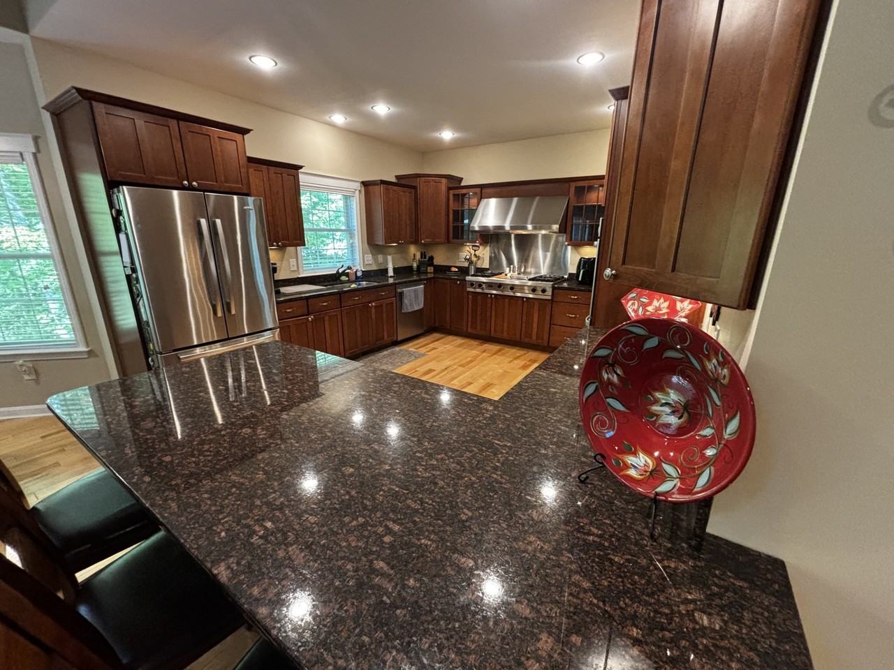 68 Bedford Ave #1 - Photo 6 of 36