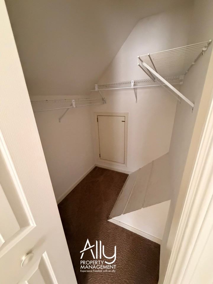4814 Grassy Knl #1 - Photo 4 of 16