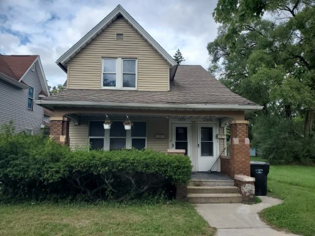 1135 Thomas St #2 - Photo 2 of 12
