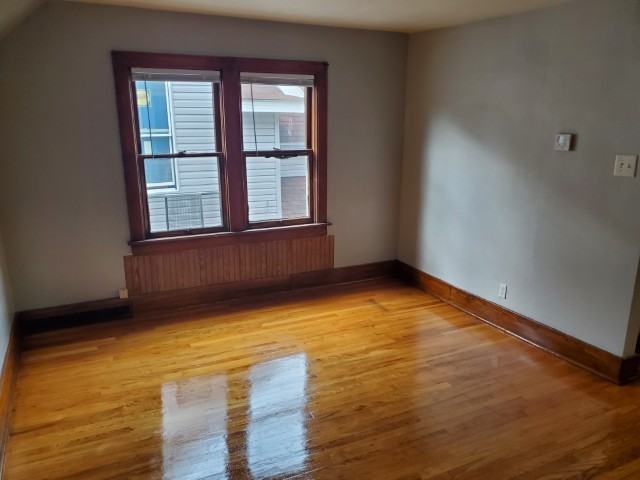 1135 Thomas St #2 - Photo 4 of 12