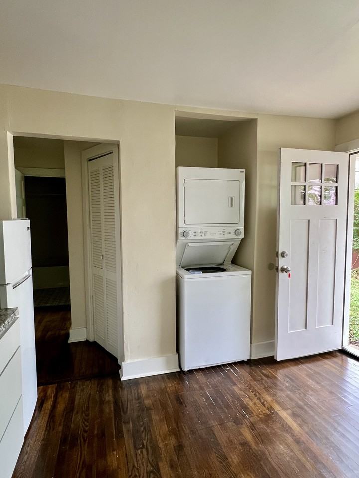 132 1/2 N Wheeling Ave #B - Photo 7 of 16