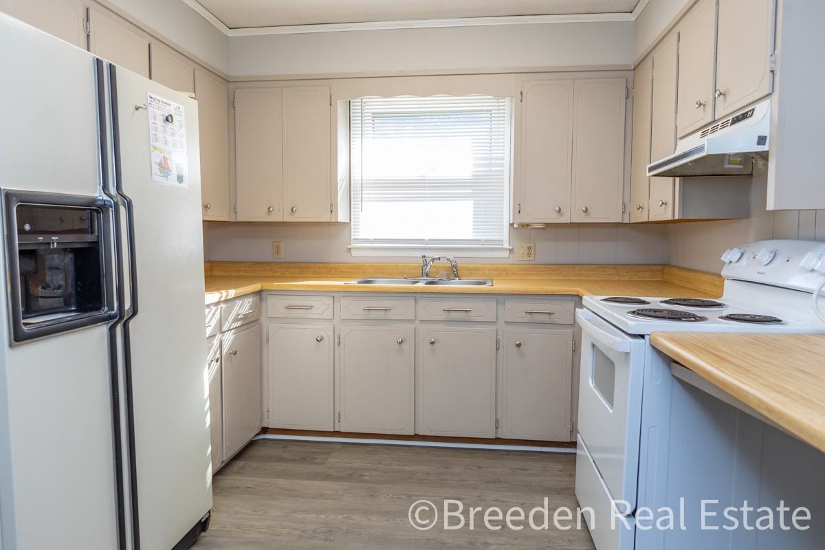 106 Flora Ln Ne #1 - Photo 3 of 15