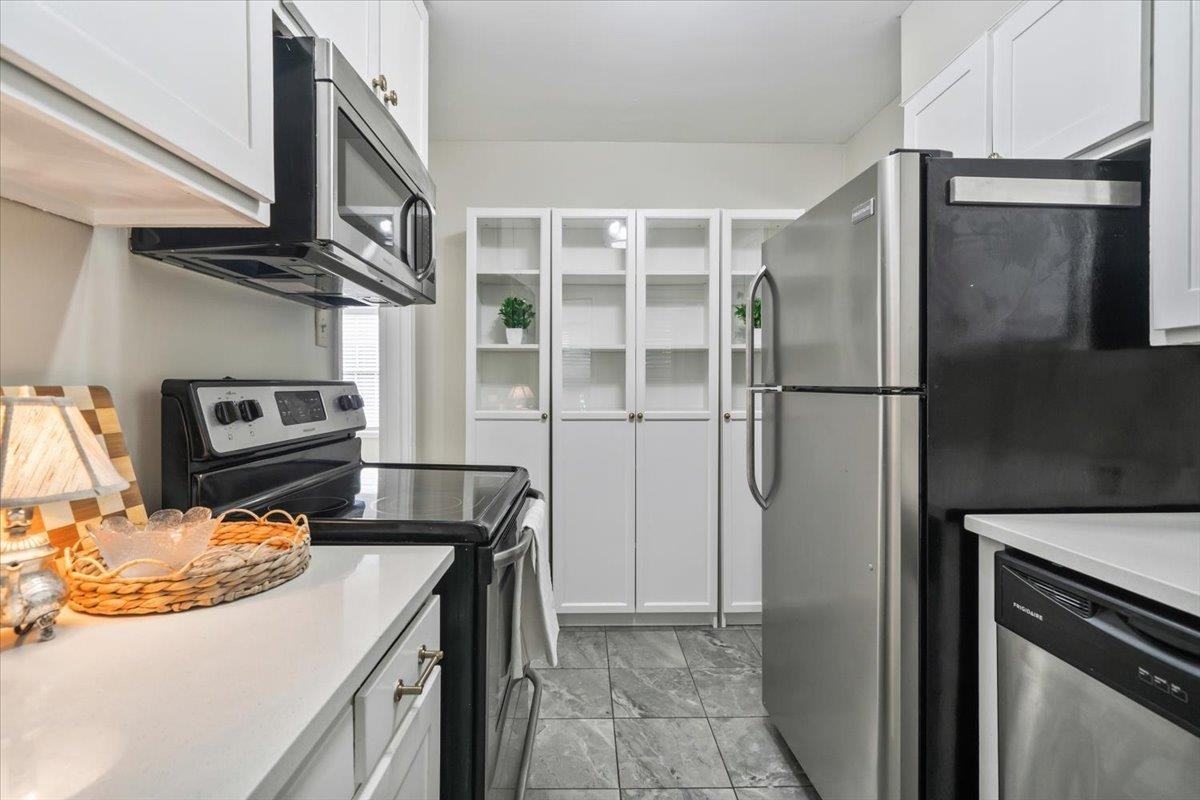 737 Buck St #1 - Photo 6 of 36