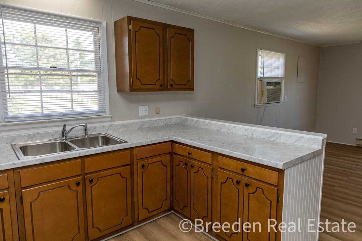 1670 Falls Ave #A - Photo 5 of 17