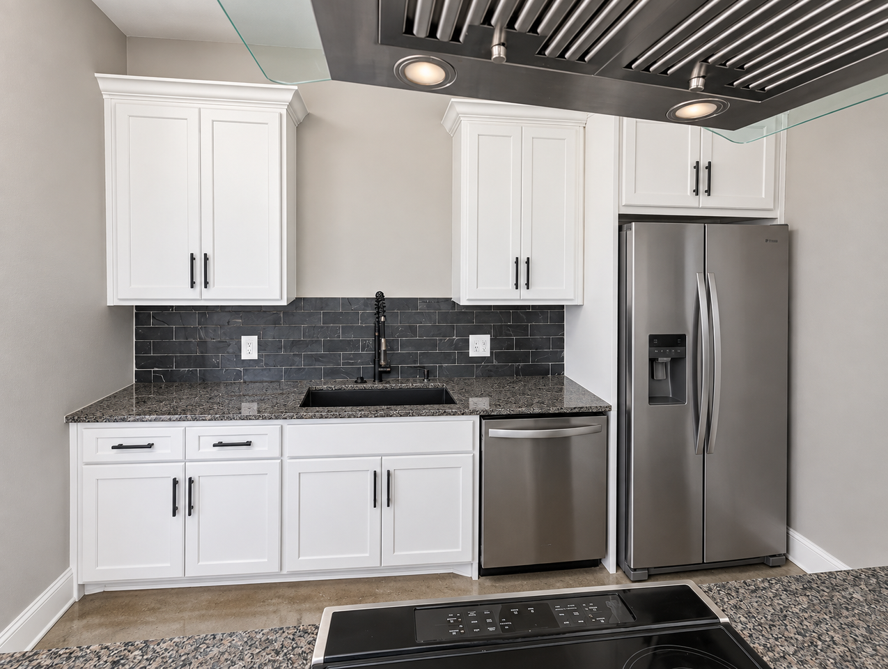 1215 Oak Dr #103 - Photo 3 of 36