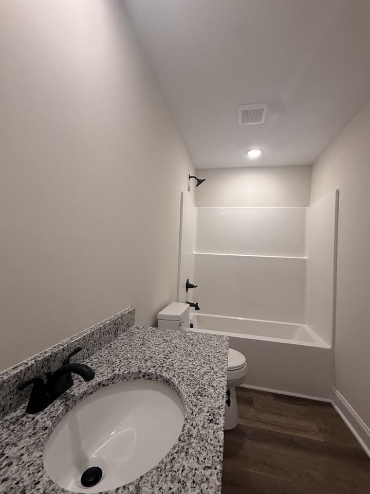 128 Bacote St #B - Photo 5 of 7