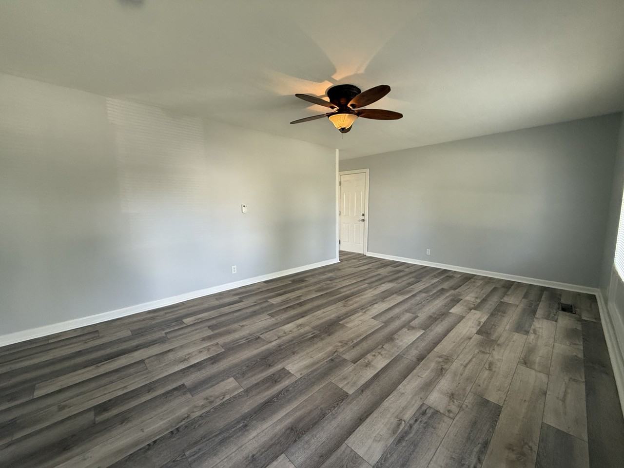 1025 Kirkwood Dr #1 - Photo 2 of 11