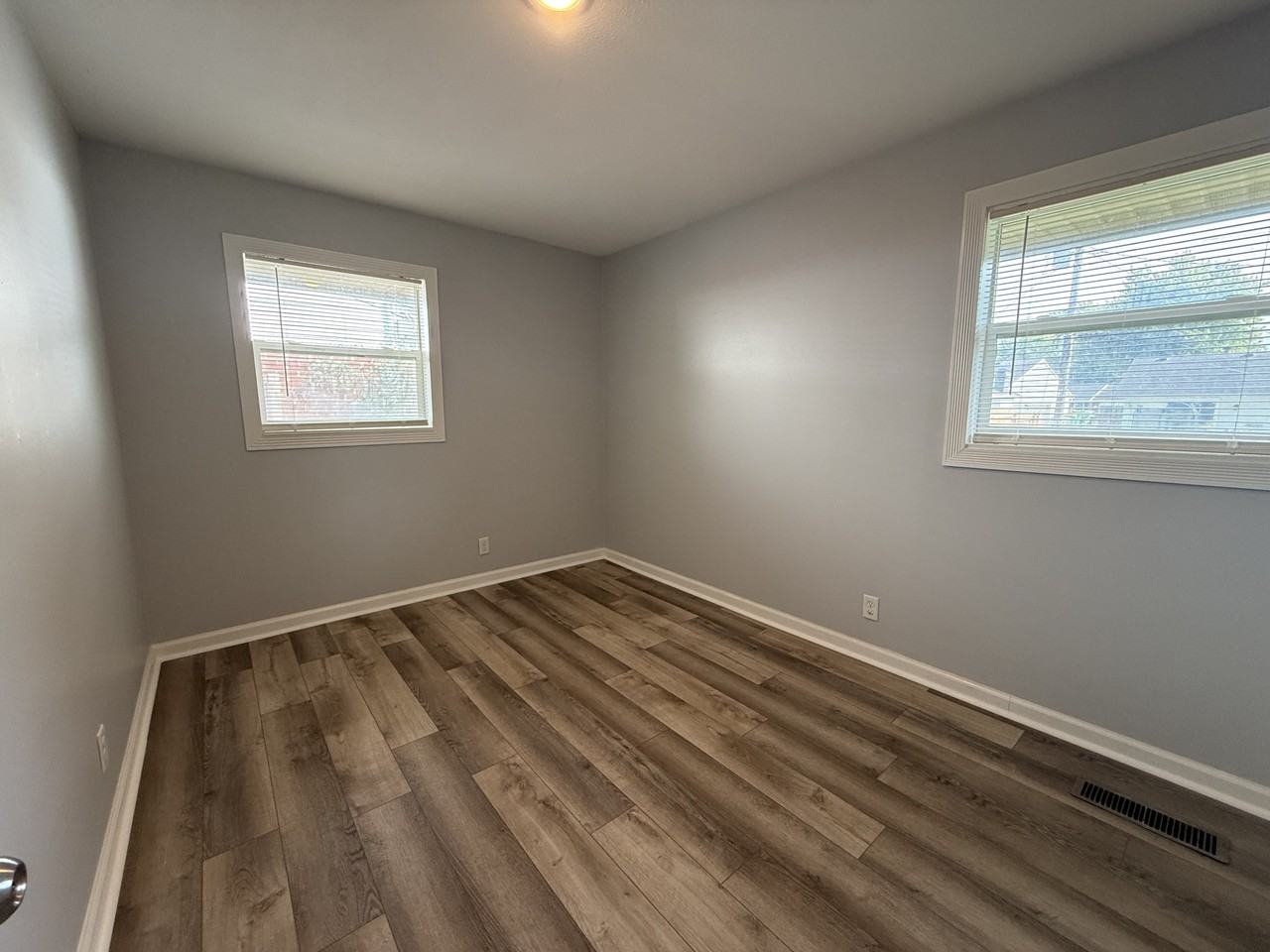 1025 Kirkwood Dr #1 - Photo 6 of 11