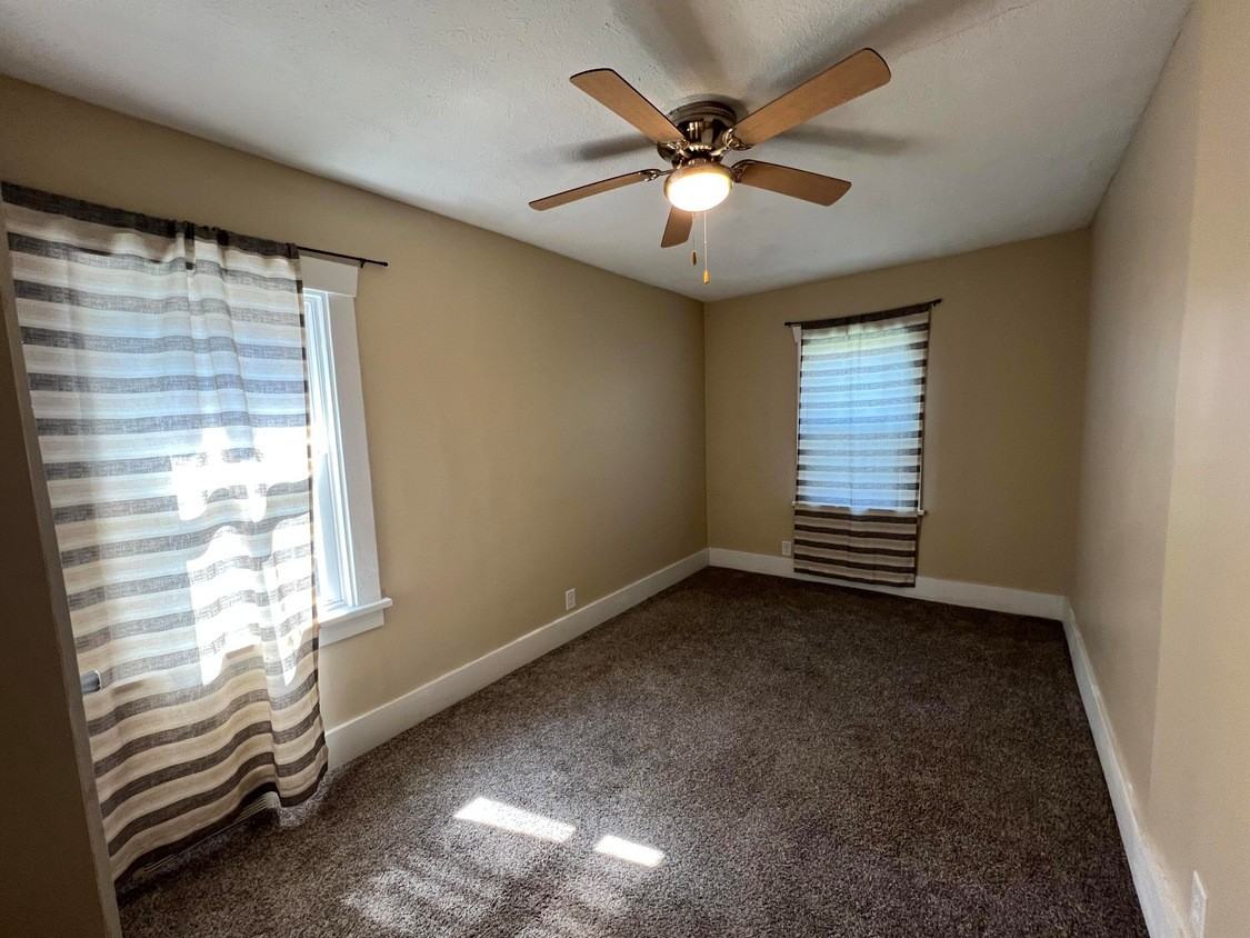 2205 5th Ave #1 - Photo 5 of 12