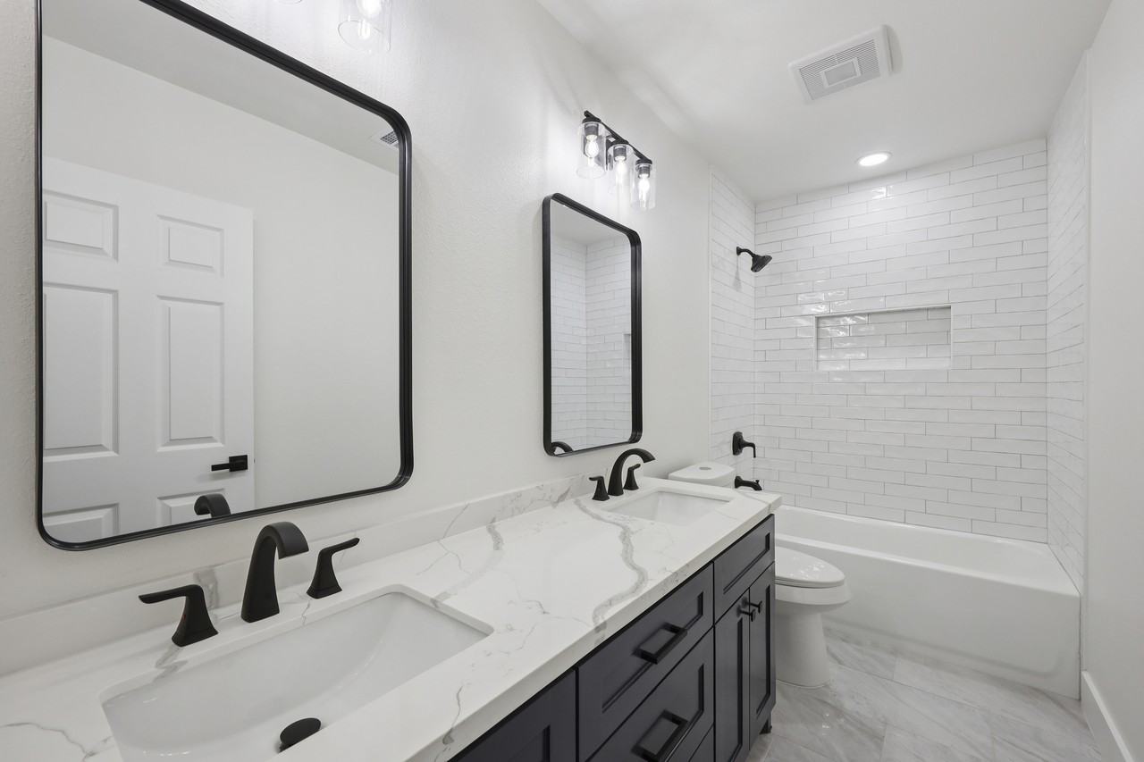 5475 Sunbury Dr #1 - Photo 5 of 12