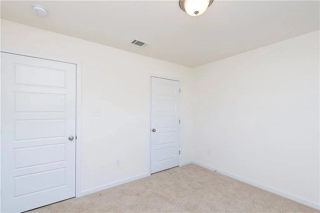 2512 Thornbury Loop #1 - Photo 7 of 16