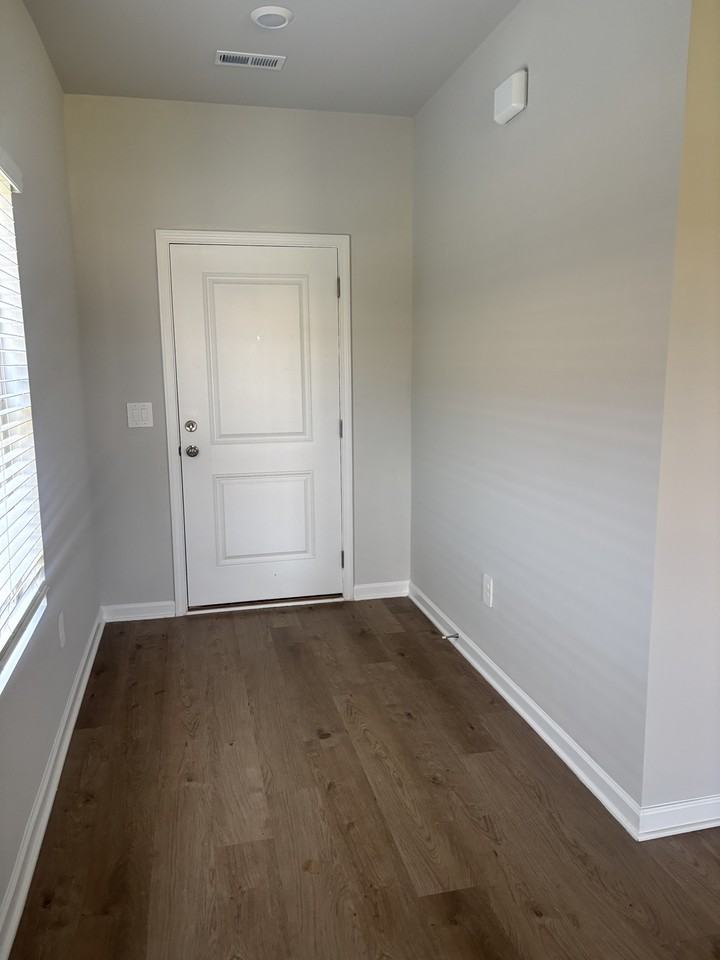 1061 John Ave #1 - Photo 2 of 41