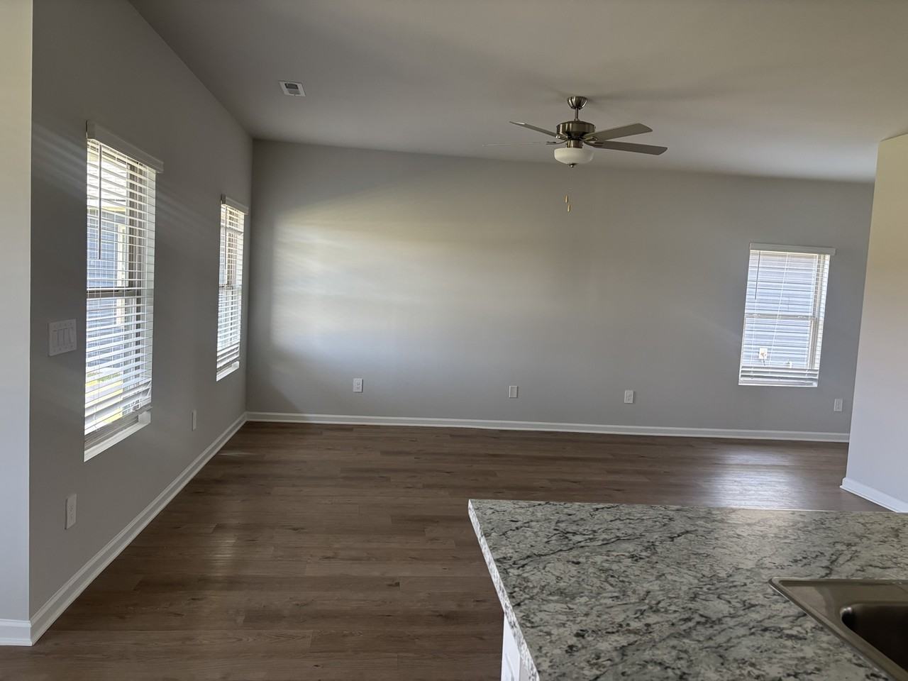 1061 John Ave #1 - Photo 3 of 41