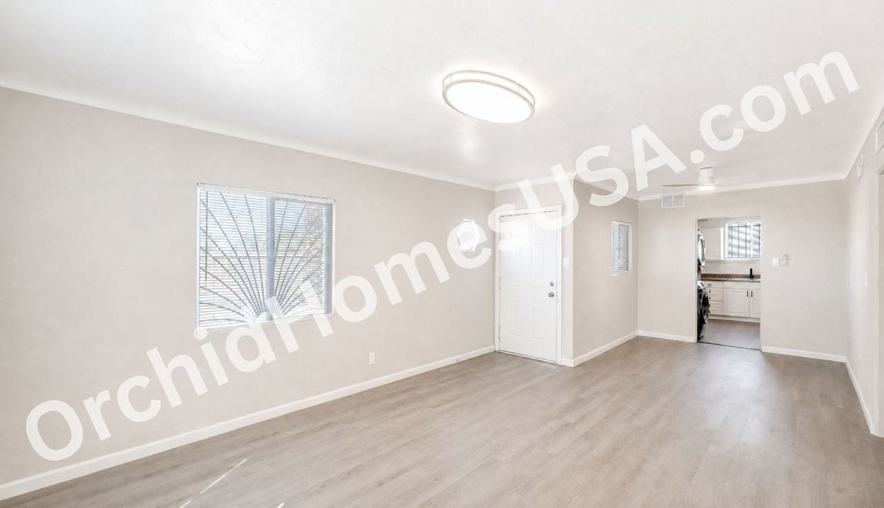 1729 E Moreland St #1 - Photo 4 of 22