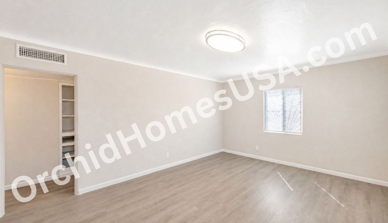 1729 E Moreland St #1 - Photo 5 of 22