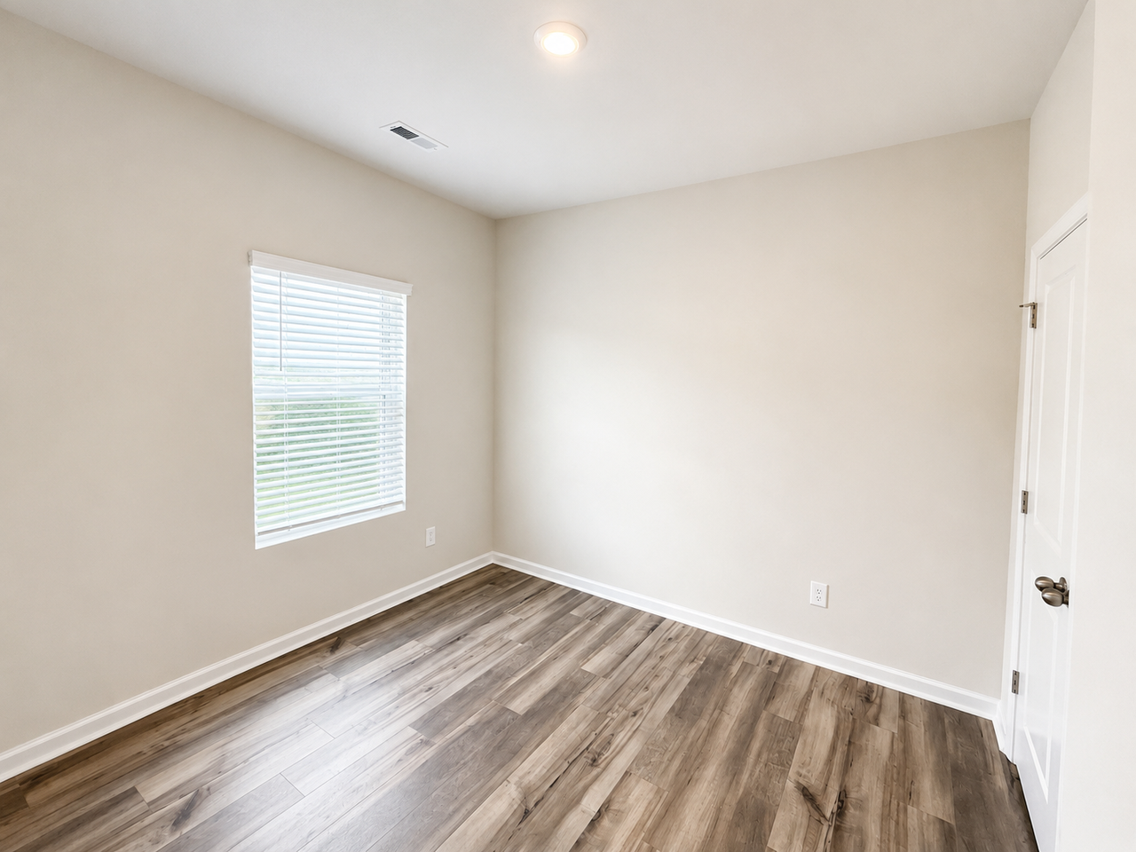 112 Holly Oak Ct #1 - Photo 3 of 24