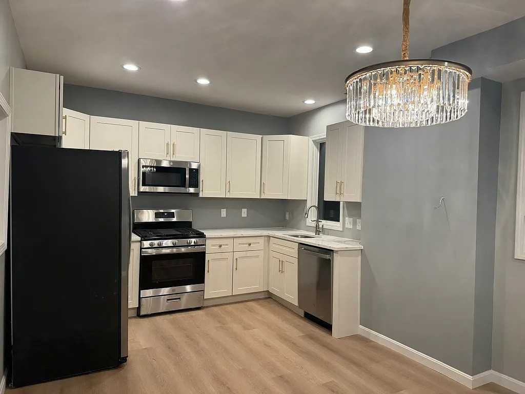 20 Monastery St #1 - Photo 4 of 21
