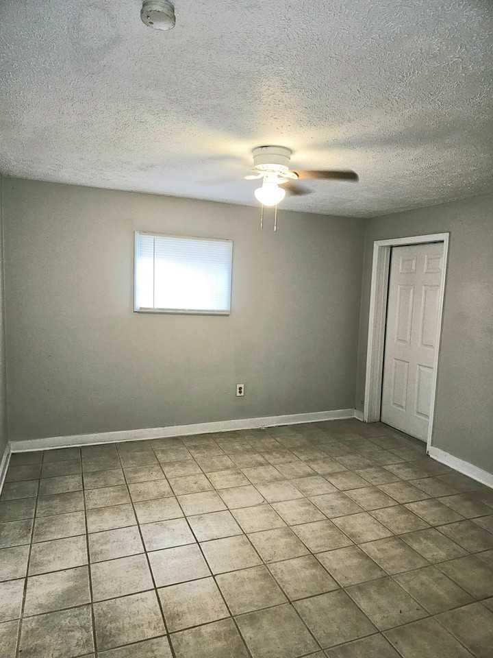 422 Meriwether St #4 - Photo 7 of 15