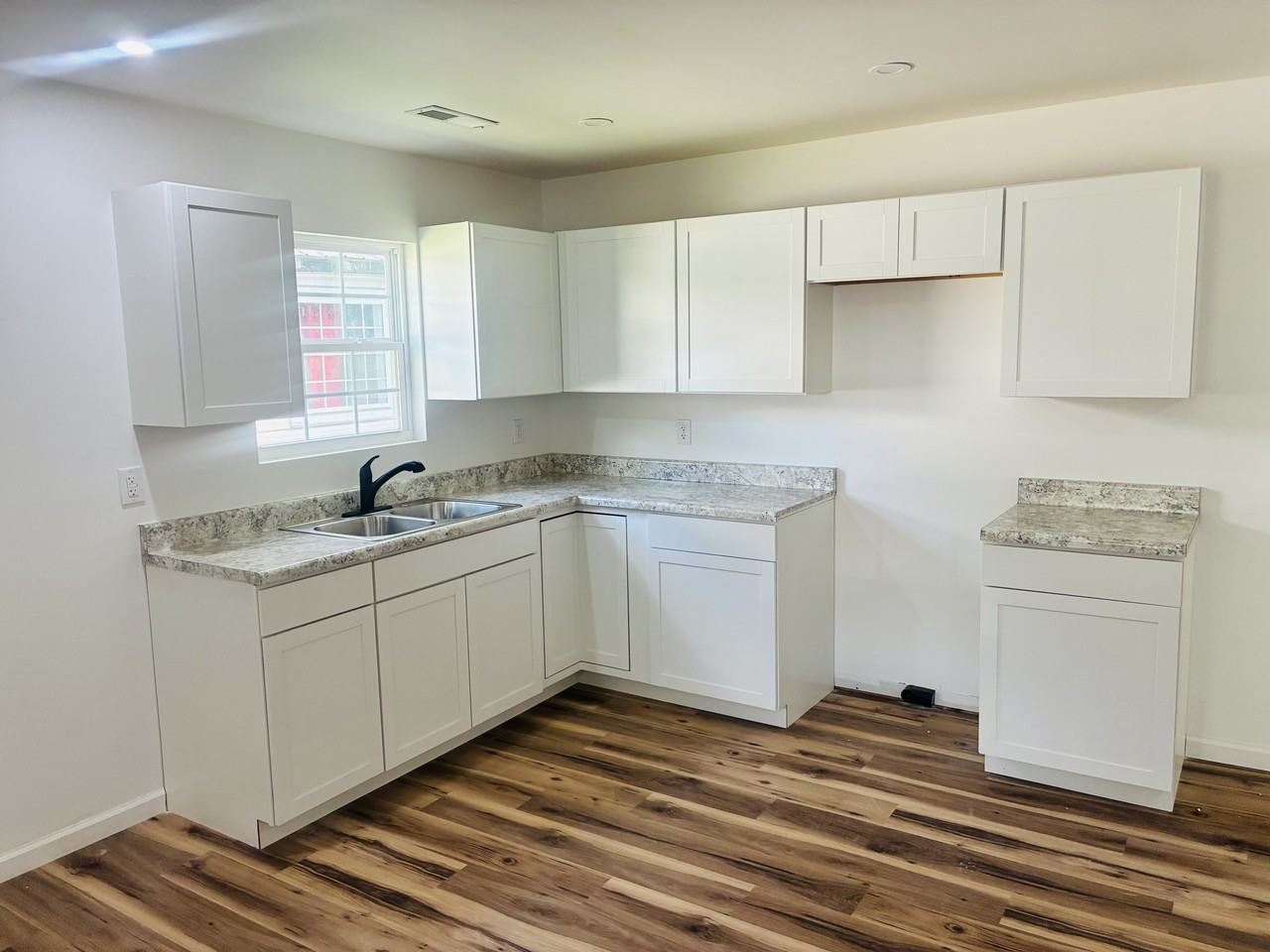 1504 Central Ave #1 - Photo 4 of 20
