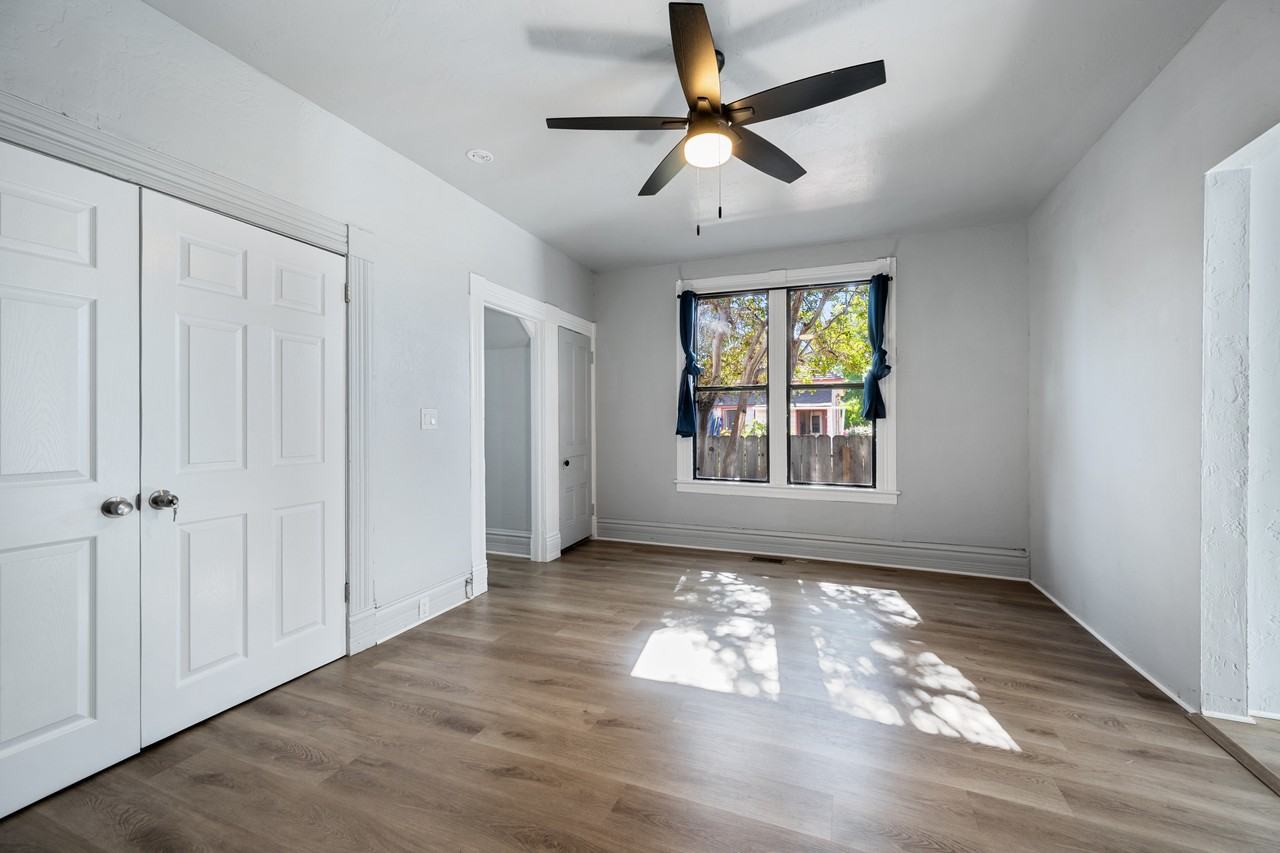 1018 Islay St #1 - Photo 5 of 21