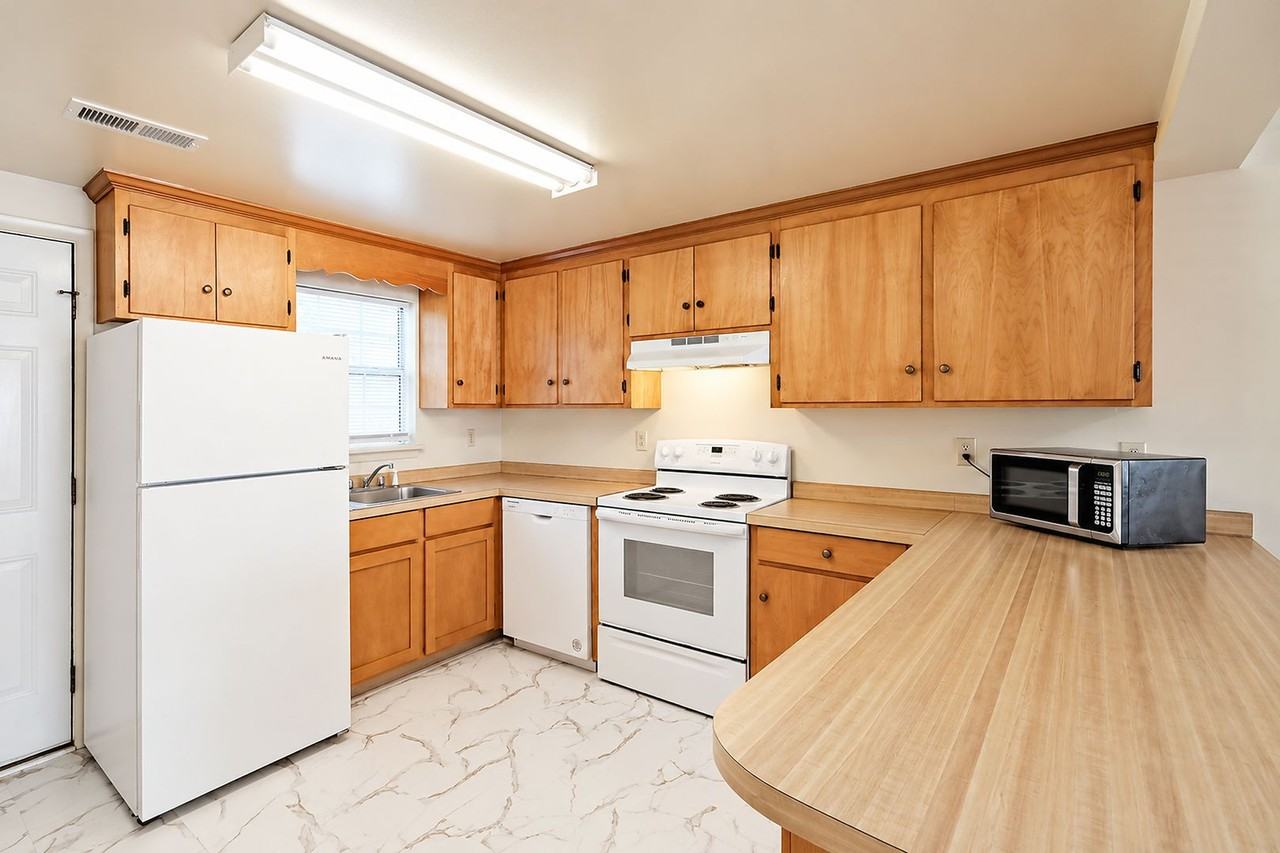 1411 Short 18th St #B - Photo 4 of 11