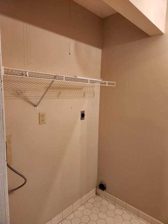 317 Broadway St - Photo 2 of 9