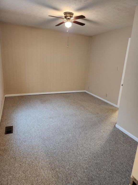 317 Broadway St - Photo 6 of 9