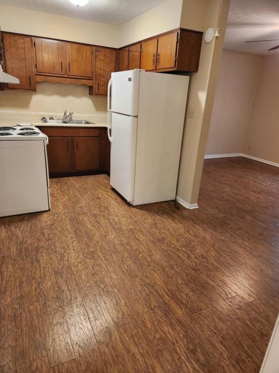 317 Broadway St - Photo 7 of 9