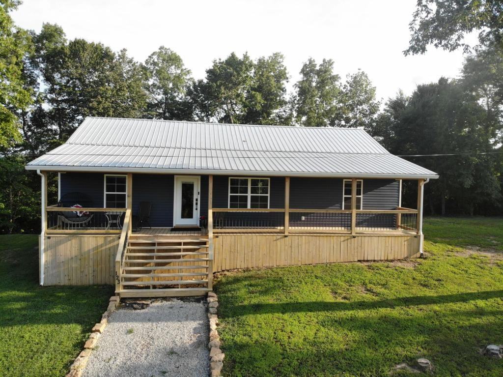 123 Clees Point Dr - Photo 2 of 24
