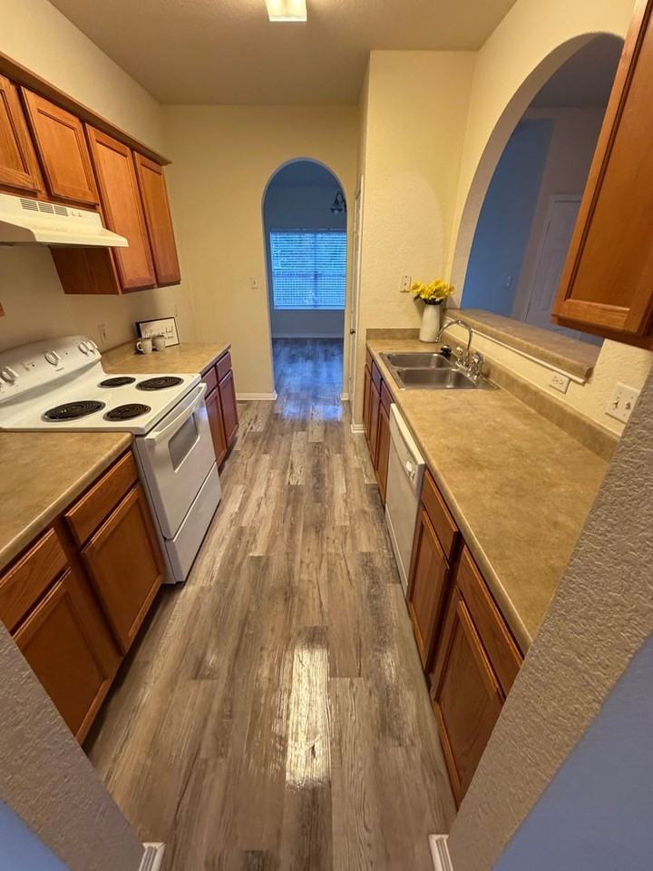 2023 Lisa Ln - Photo 7 of 16