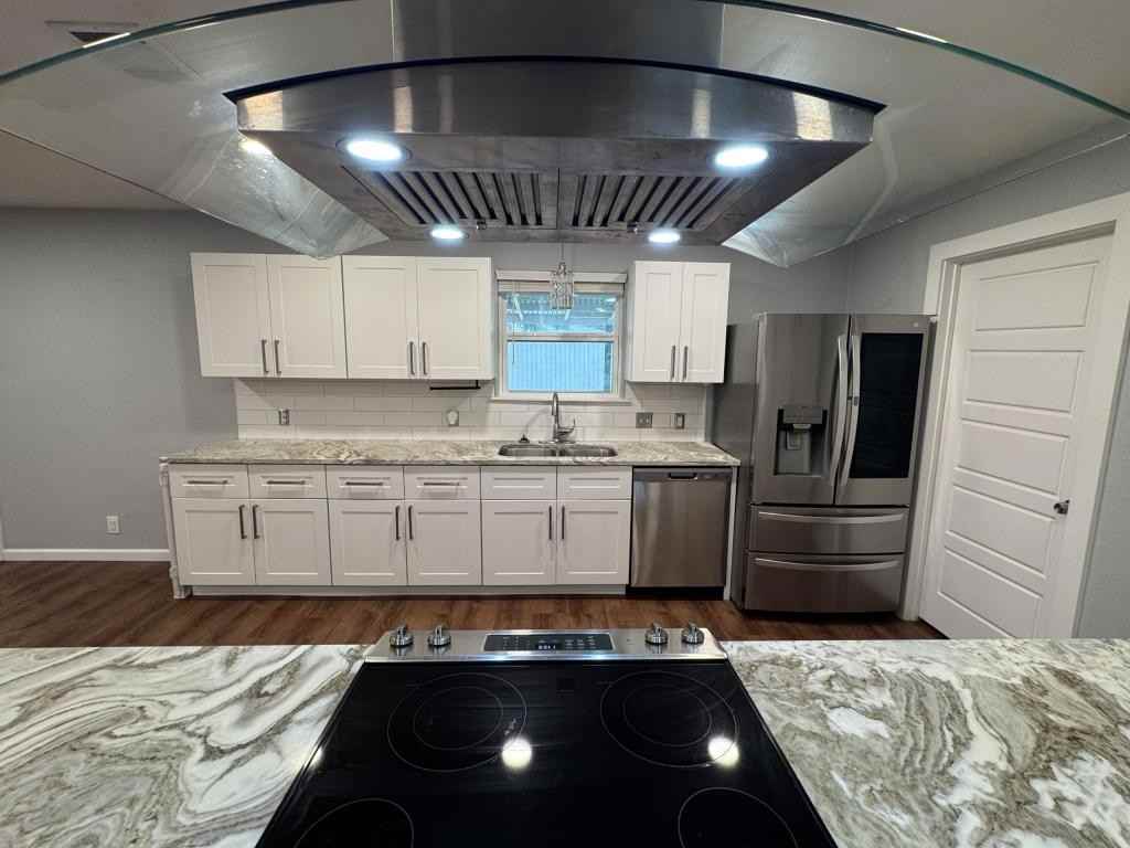 2406 Robin Rd - Photo 4 of 13