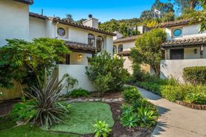 featured image of 1121 Chino St