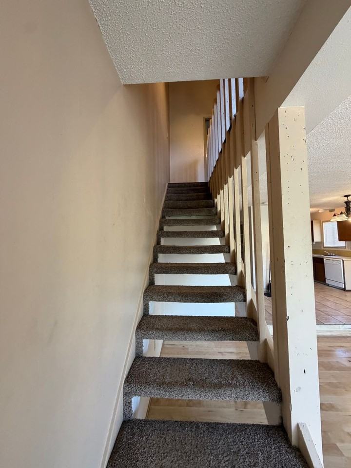1720 Worden Ave - Photo 7 of 14