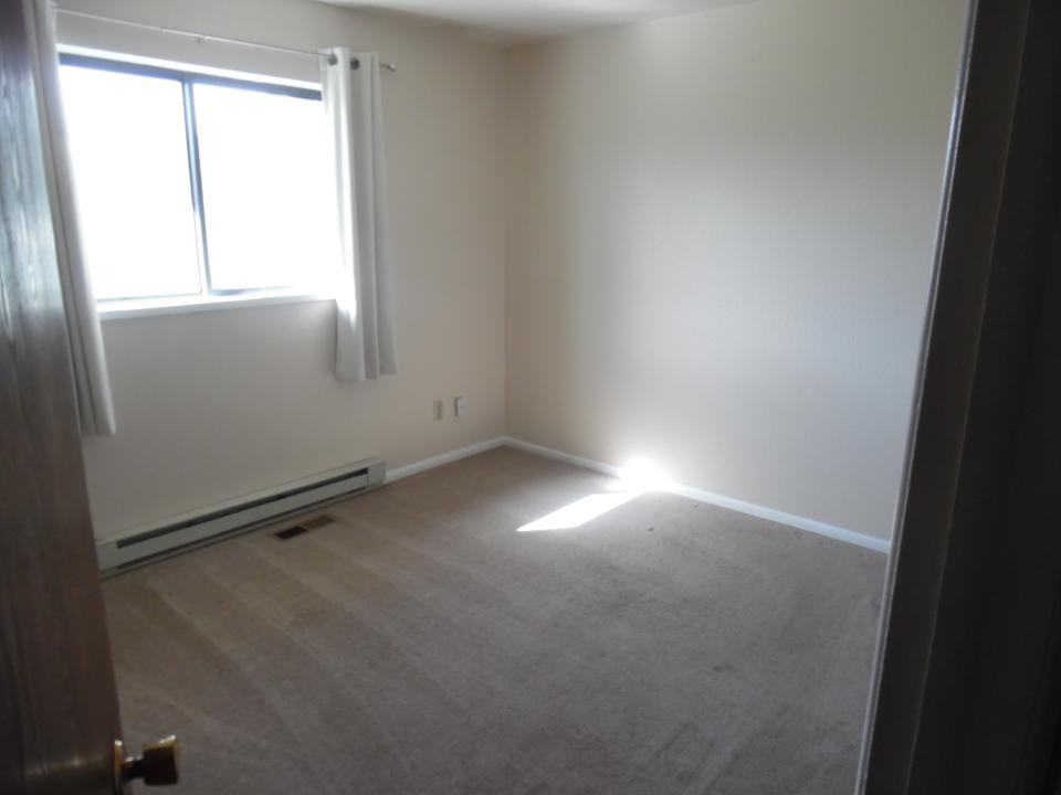 1708 Brewington Dr - Photo 6 of 11