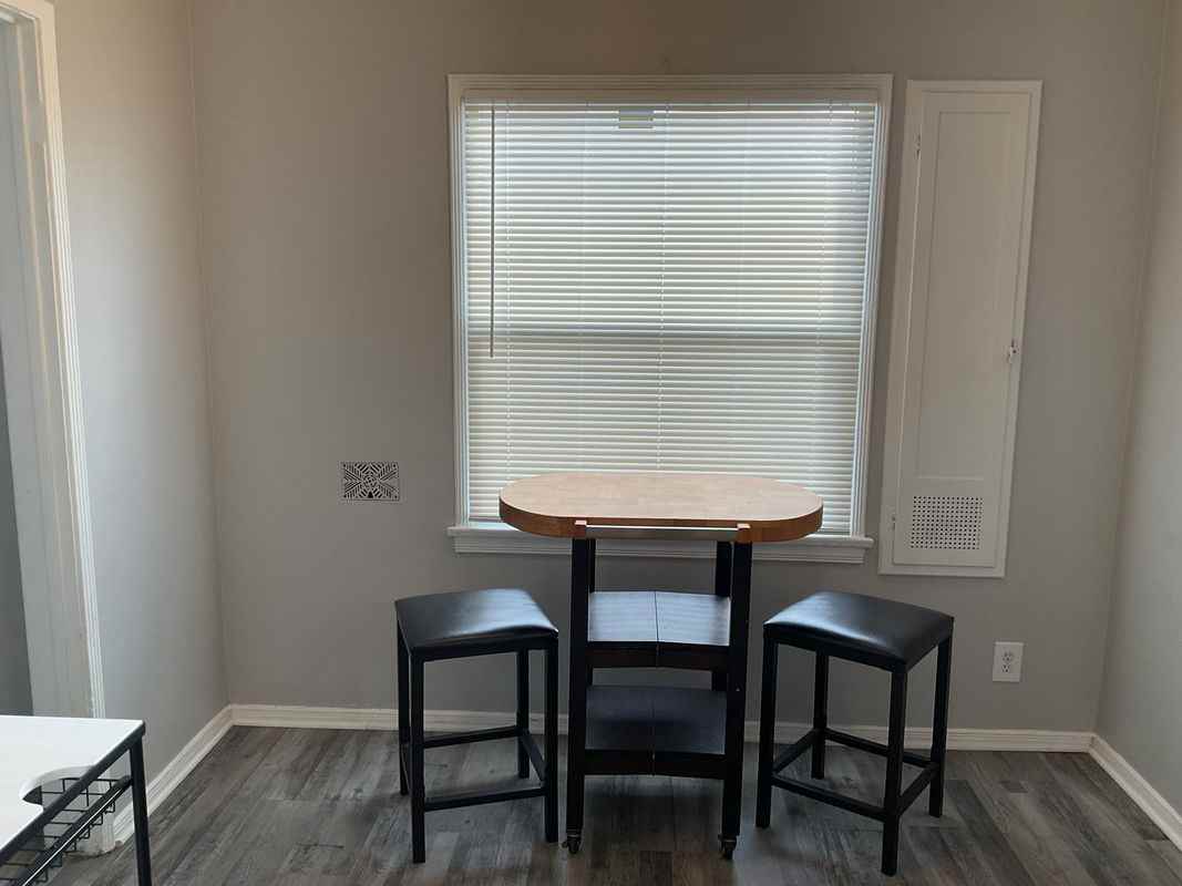 1707 S Redondo Blvd - Photo 4 of 11