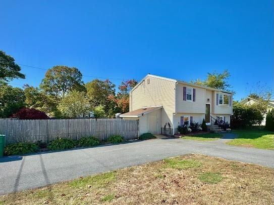 344 Strawberry Field Rd - Photo 2 of 34