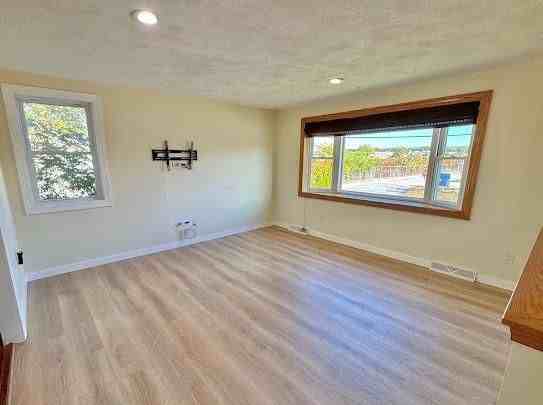 344 Strawberry Field Rd - Photo 4 of 34