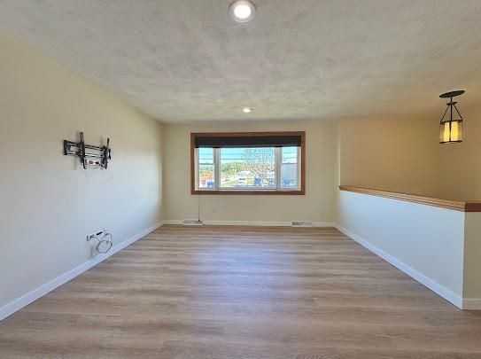 344 Strawberry Field Rd - Photo 5 of 34