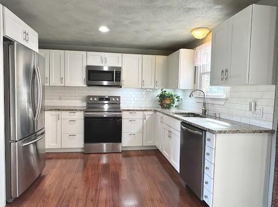 344 Strawberry Field Rd - Photo 7 of 34