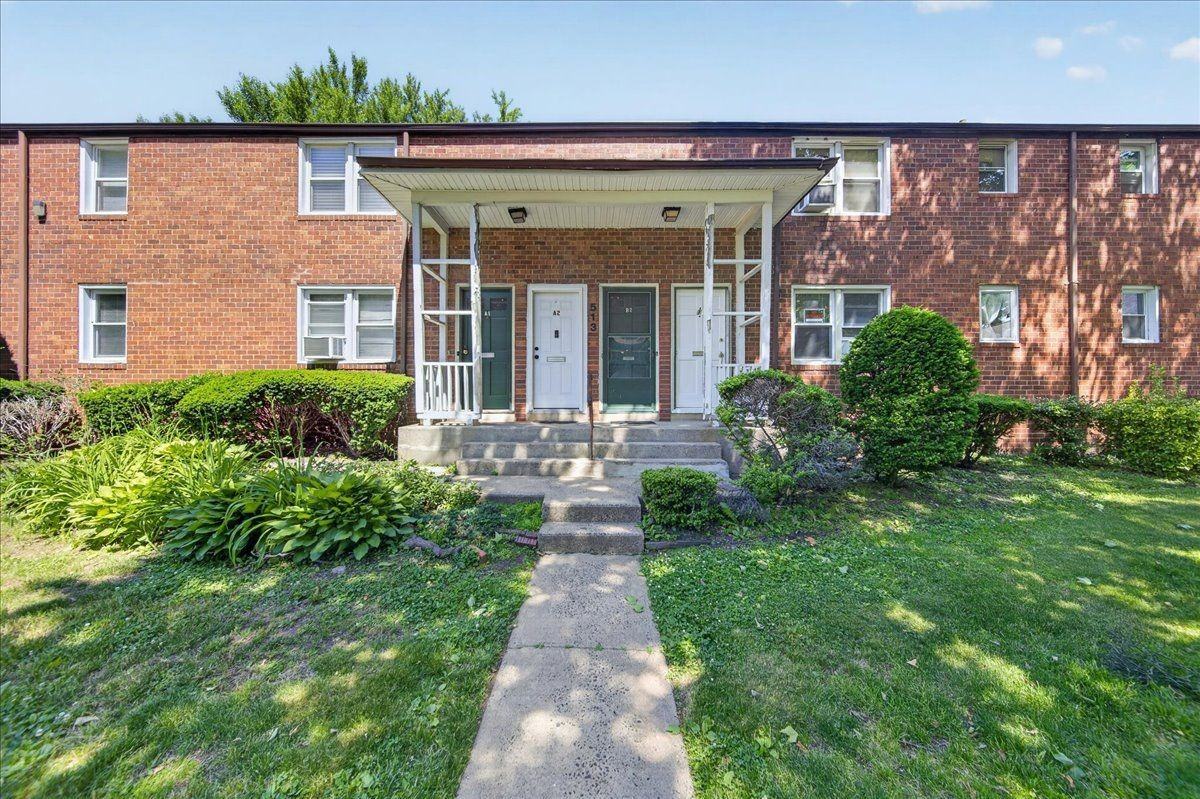 513 Brooklawn Ave ##B1 - Photo 2 of 11