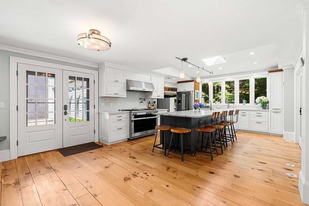 153 Atlantic Ave - Photo 5 of 50